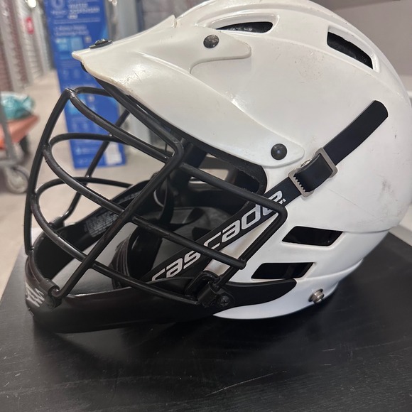Cascade Lacrosse Helmet CPX-R‎ NOCSAE Certified Protective Gear White - Picture 1 of 13